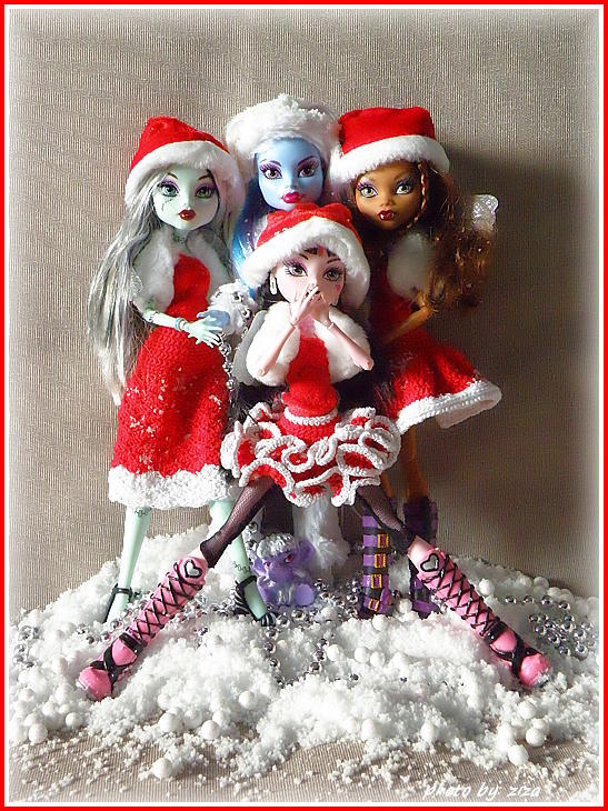 Christmas Frankie Abbey Clawdeen Draculaura